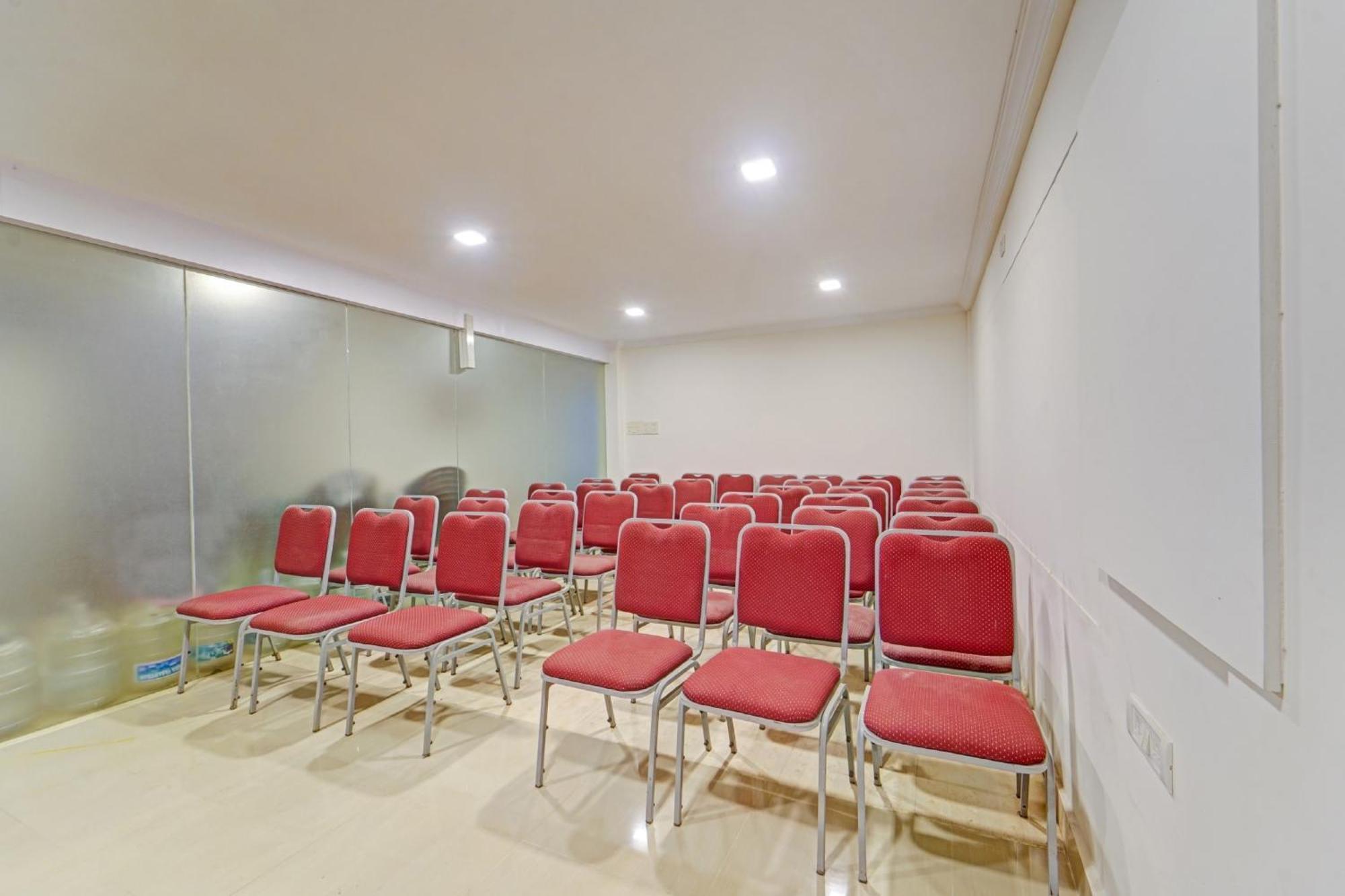 Hotel Collection O Mount Road Rich Mount Near Marina Beach Chennai Exterior foto