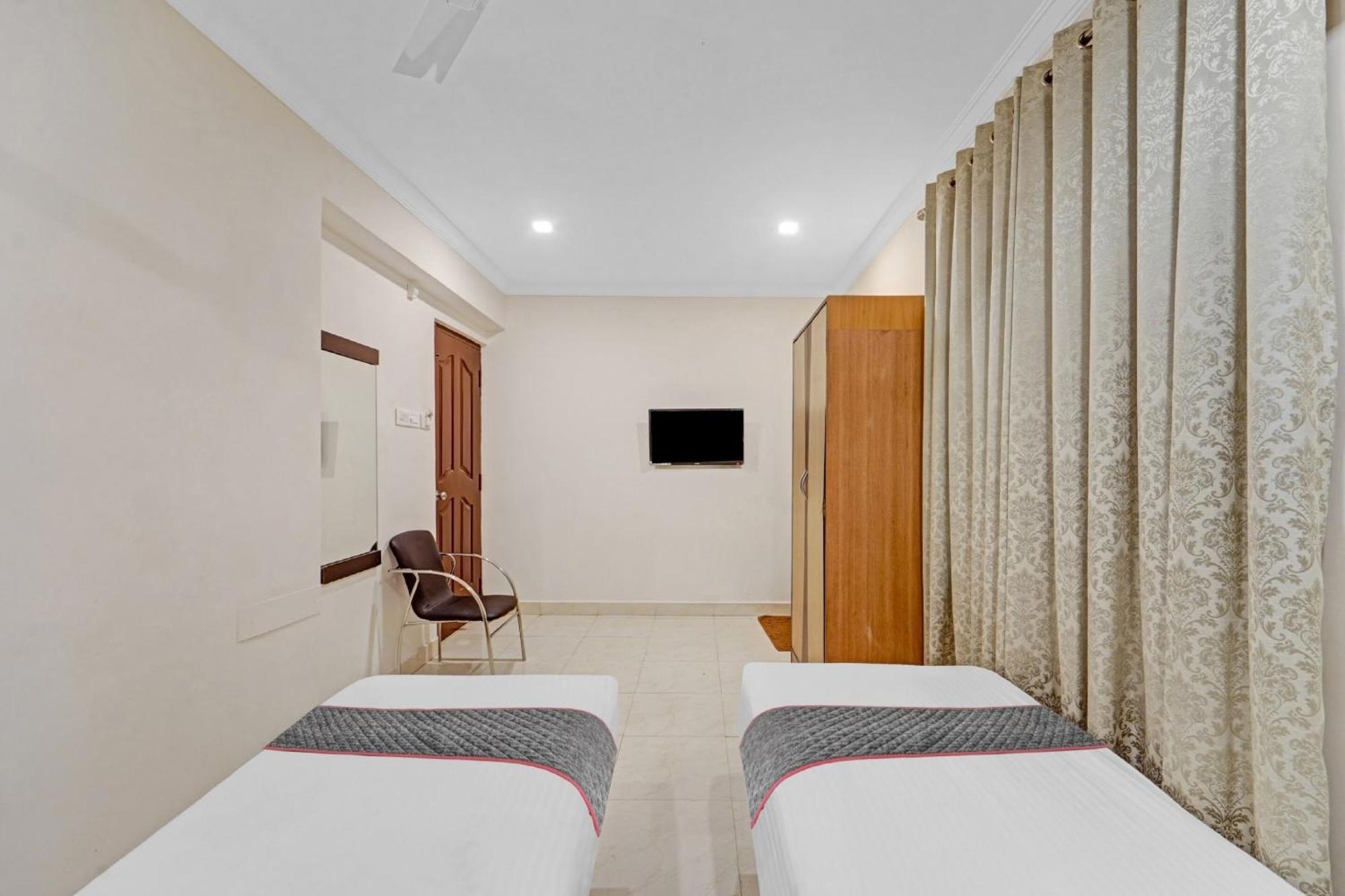 Hotel Collection O Mount Road Rich Mount Near Marina Beach Chennai Exterior foto