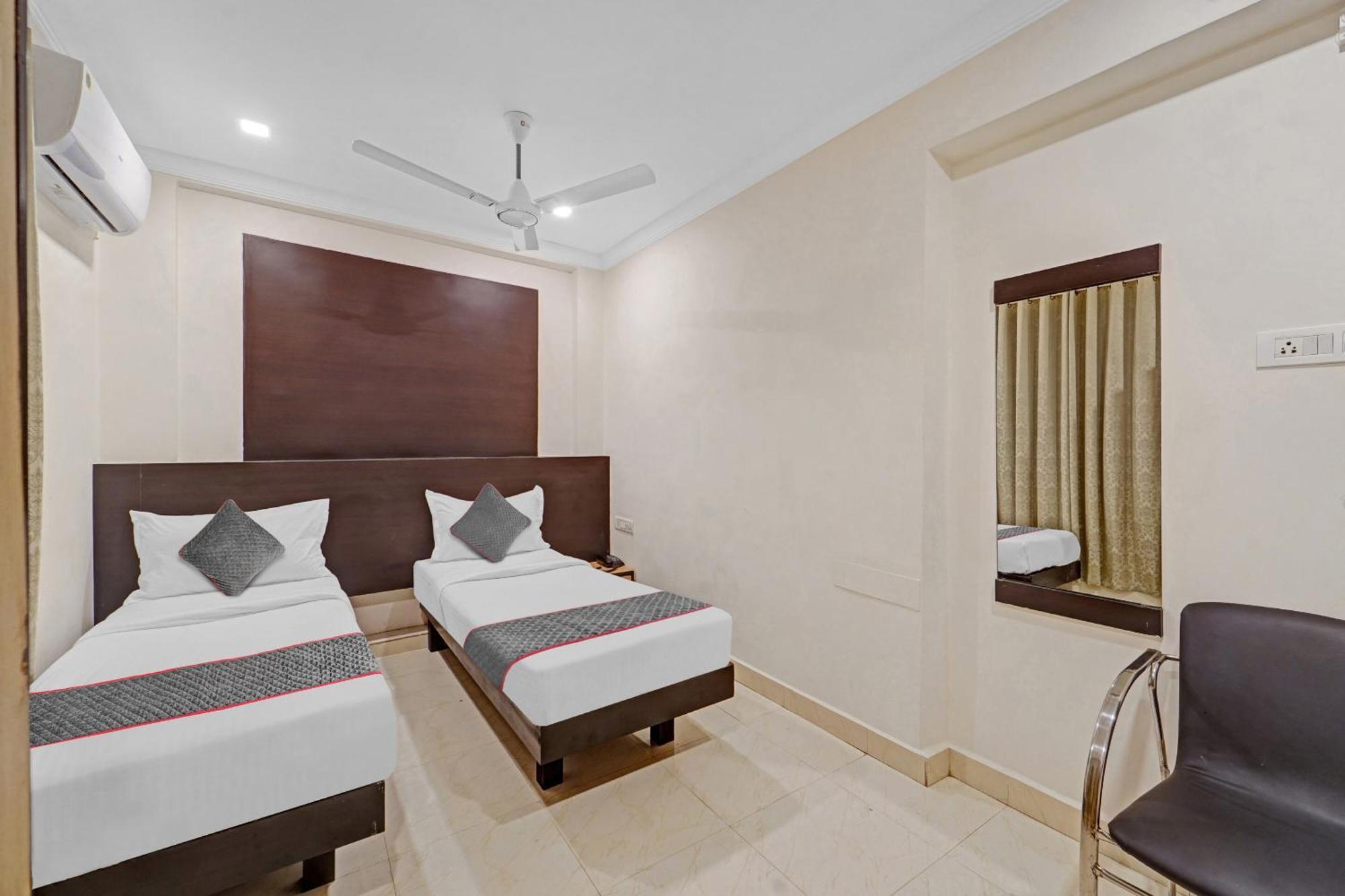 Hotel Collection O Mount Road Rich Mount Near Marina Beach Chennai Exterior foto